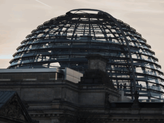 CSU gefährdet Energiewende – während Superreiche Steuern umgehen CSU gefährdet Energiewende – während Superreiche Steuern umgehen