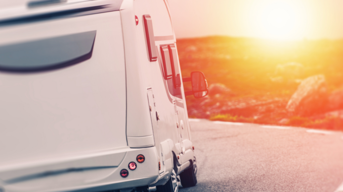 Camping-Start 2026: Was am Wohnmobil geprüft werden muss – und was seit 2025 gesetzlich vorgeschrieben ist