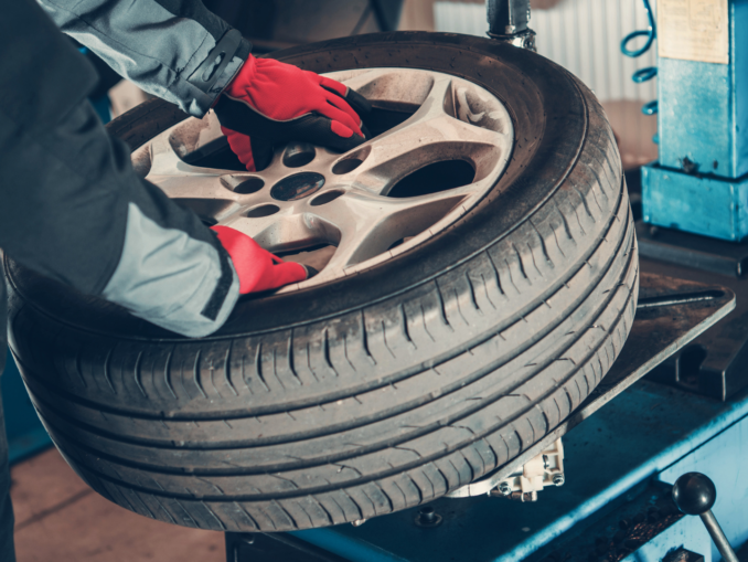 Sommerreifen-Check: Profiltiefe, Alter und der richtige Wechselzeitpunkt im Überblick