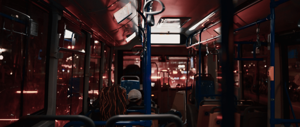 Fernbus wächst um sechs Prozent: Deutschlands öffentlicher Verkehr zeigt zweigeteilte Bilanz