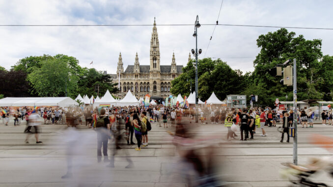Mozart, Riesenrad und 16.000 Plätze: Wien als Gesamtkunstwerk beim 70. Eurovision Song Contest