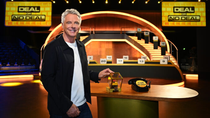 22 Koffer, ein Jackpot: „Deal or No Deal” kehrt mit Jörg Pilawa zu SAT.1 zurück